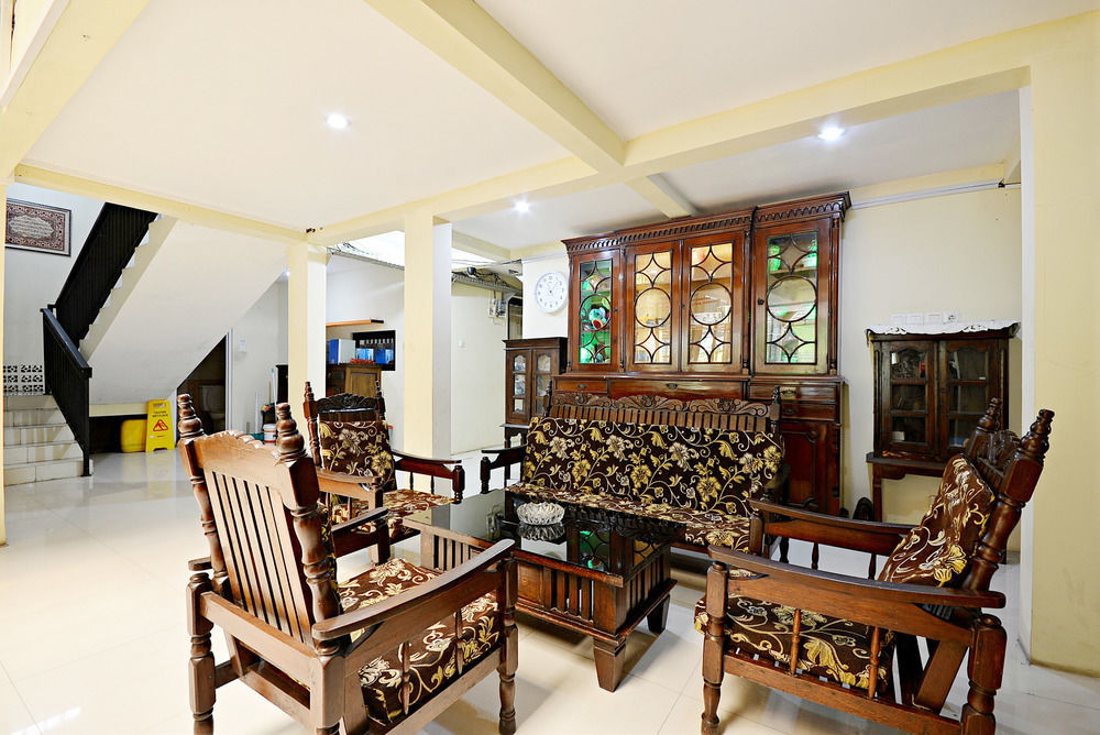 Zen Rooms Kuningan Syariah Jacarta Exterior foto