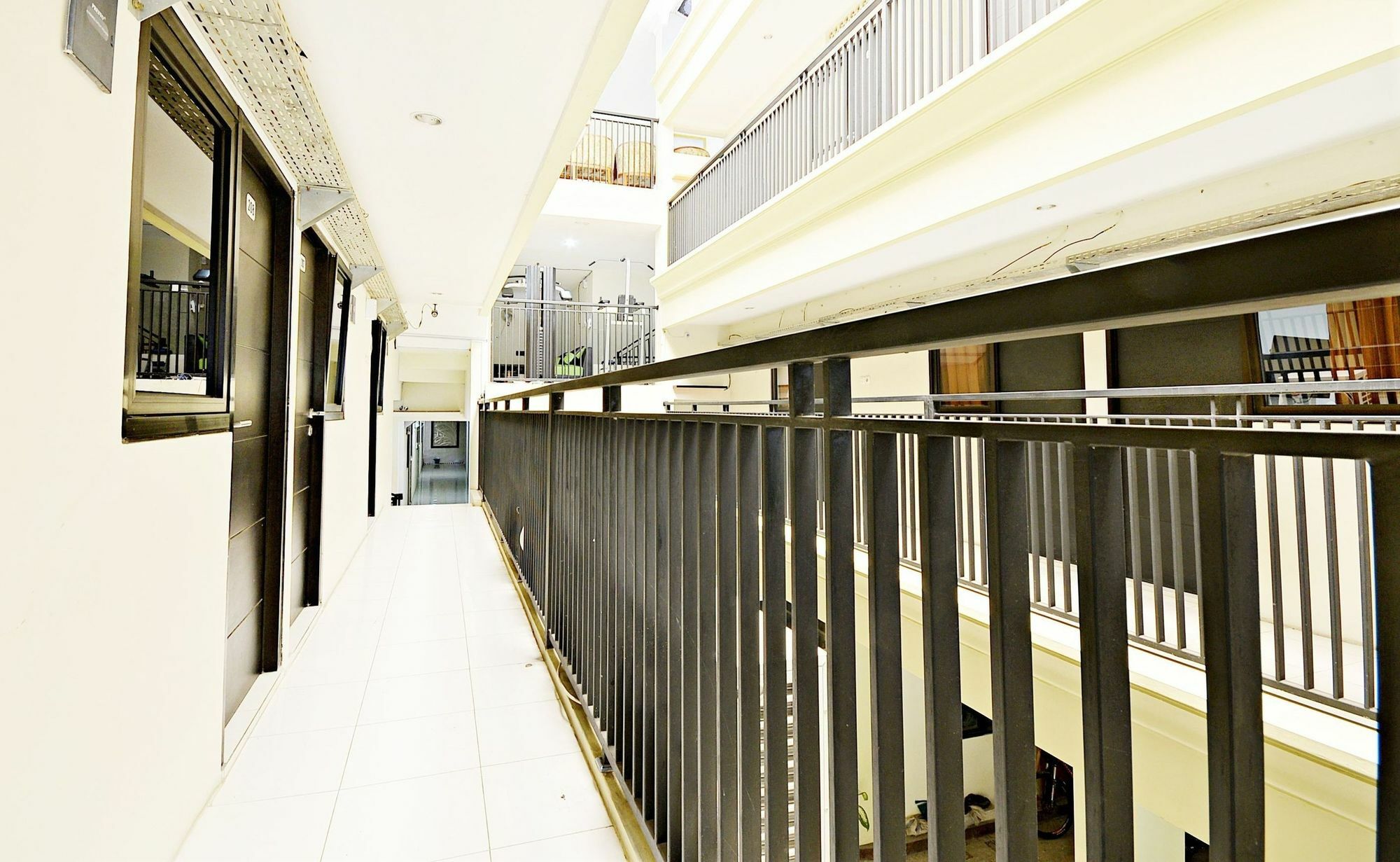 Zen Rooms Kuningan Syariah Jacarta Exterior foto