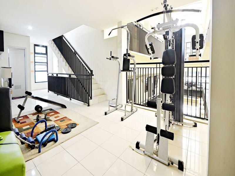 Zen Rooms Kuningan Syariah Jacarta Exterior foto